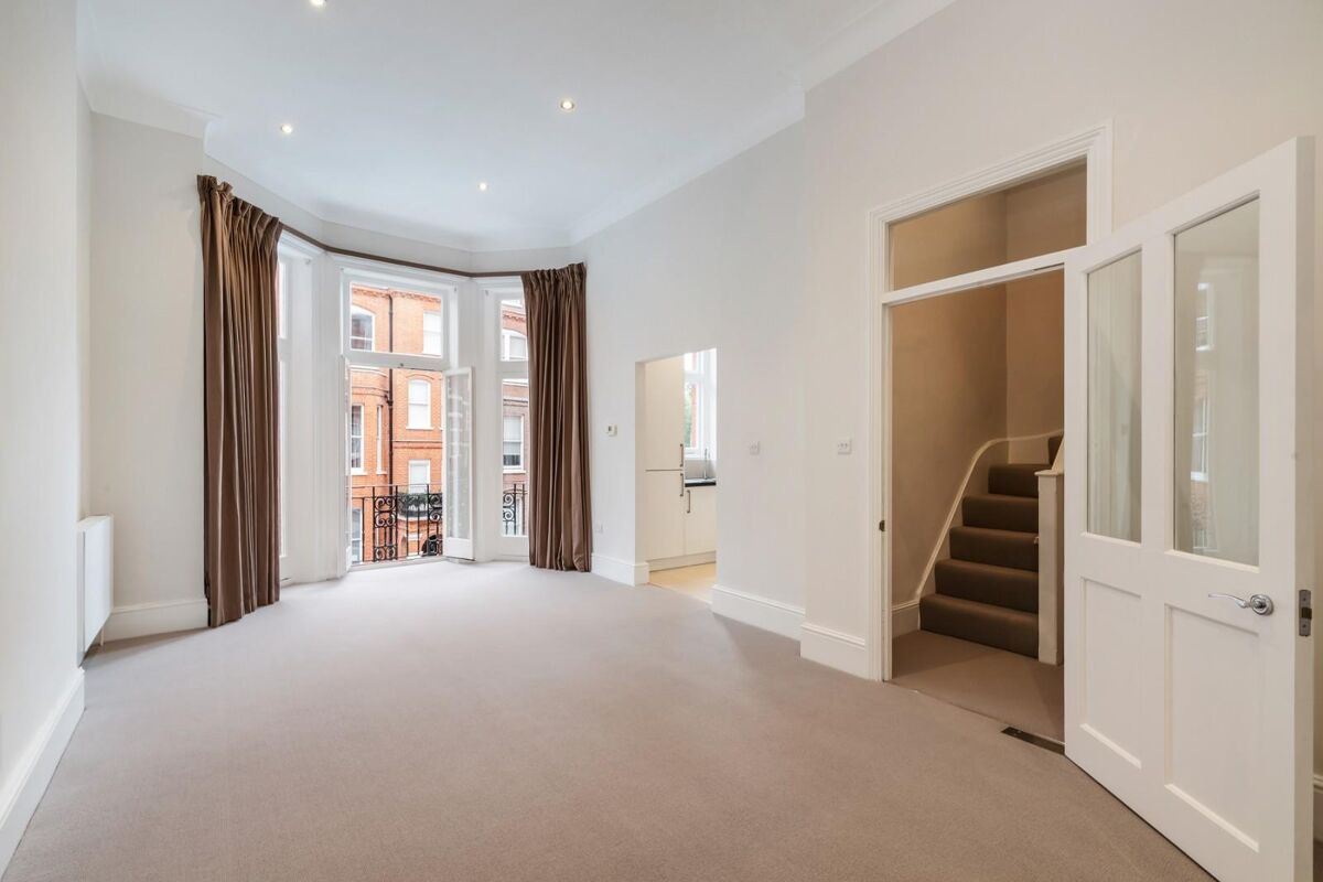 flat to rent in Egerton Gardens, Knightsbridge, London, SW3