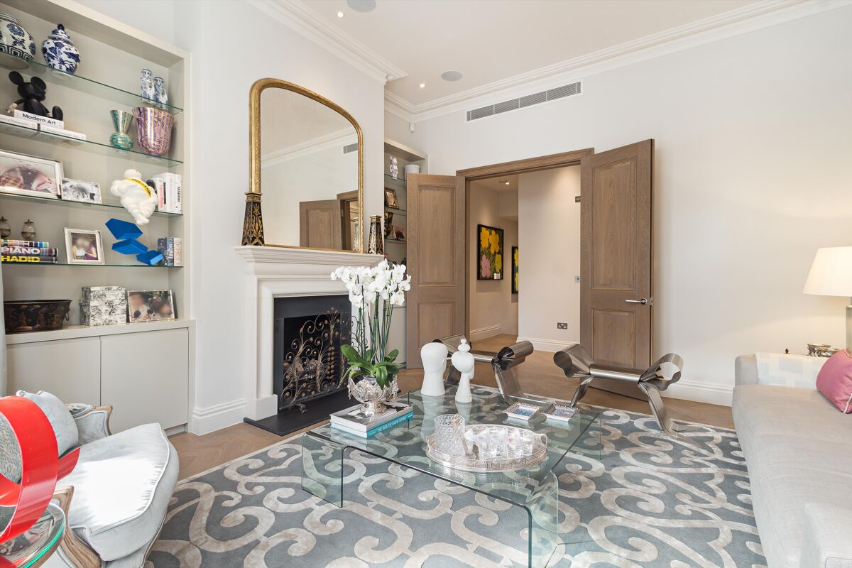 flat to rent in Egerton Gardens, London, SW3 KNQ012225397 Knight Frank