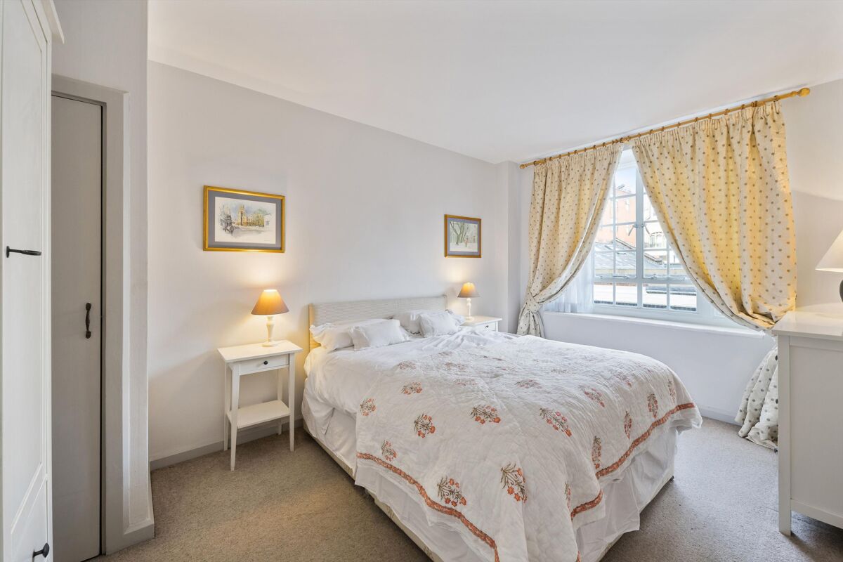 flat to rent in Chelsea Manor Street, London, SW3 KNQ012230739 Knight Frank