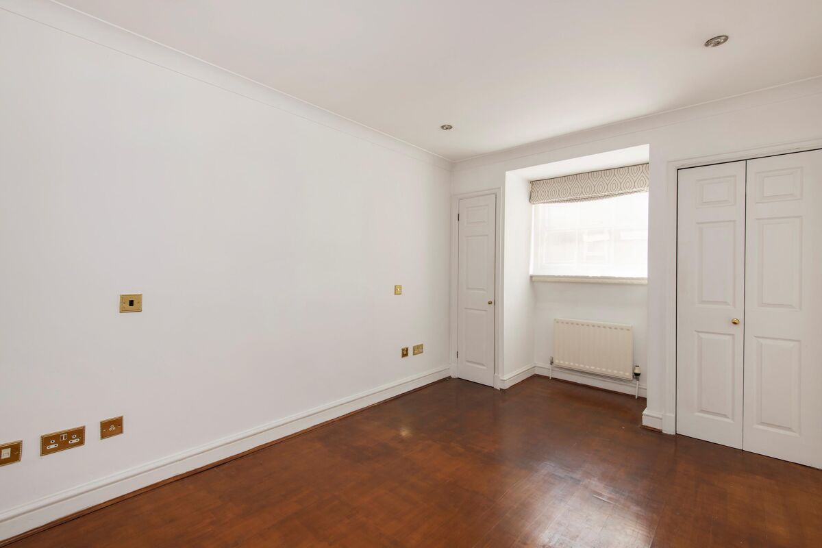 flat to rent in Sloane Street, London, SW1X KNQ012238070 Knight Frank