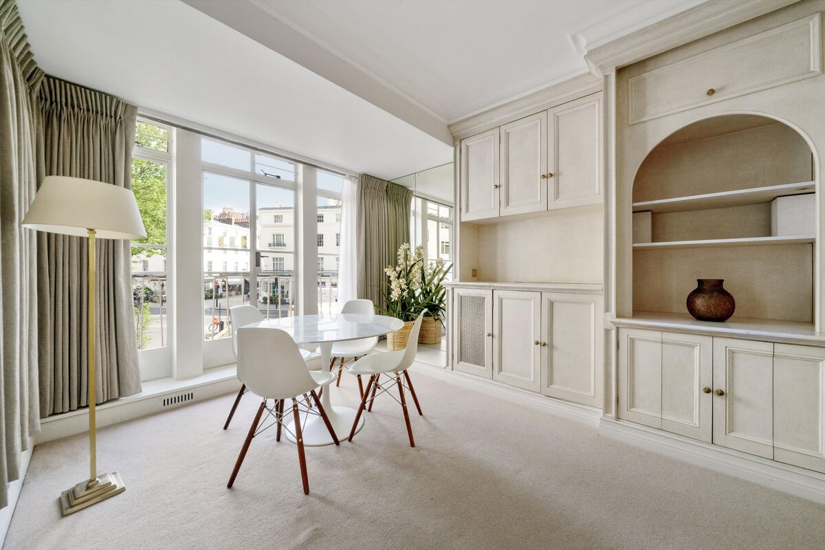 flat to rent in Lowndes Lodge, Cadogan Place, London, SW1X KNQ012239368 Knight Frank