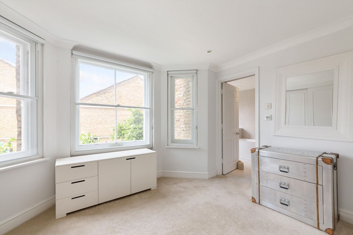 flat to rent in Draycott Place, London, SW3 KNQ012240902 Knight Frank