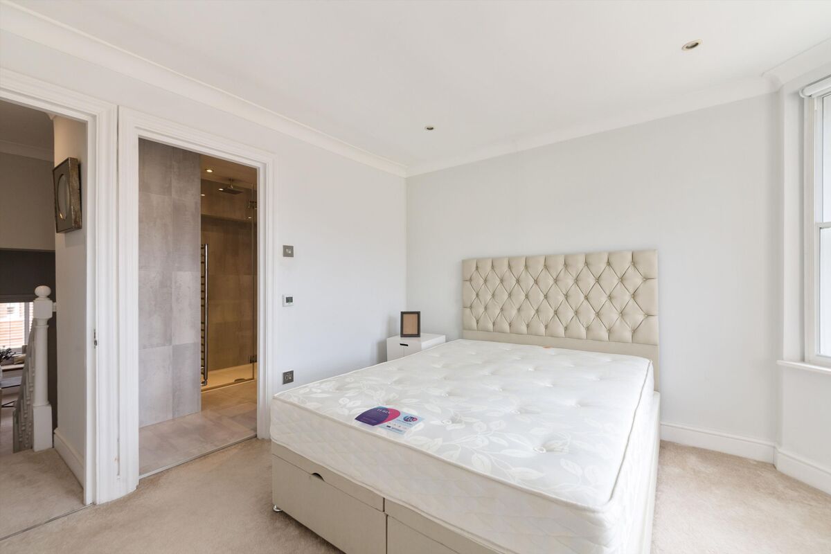 flat to rent in Draycott Place, London, SW3 KNQ012240902 Knight Frank