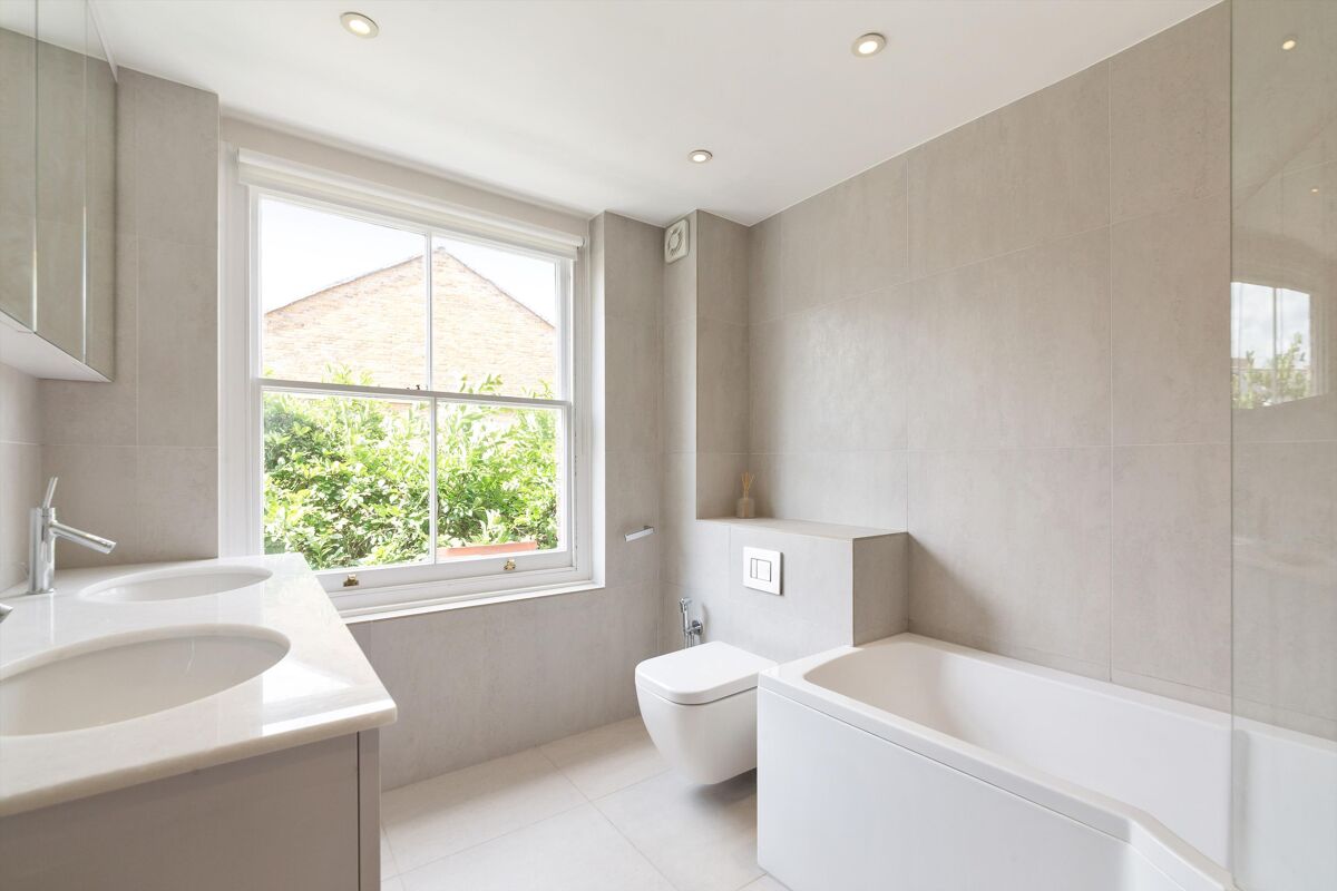 flat to rent in Draycott Place, London, SW3 KNQ012240902 Knight Frank