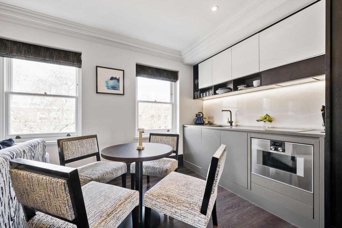 flat to rent in Beaufort Gardens, London, SW3 KNQ012242087 Knight Frank