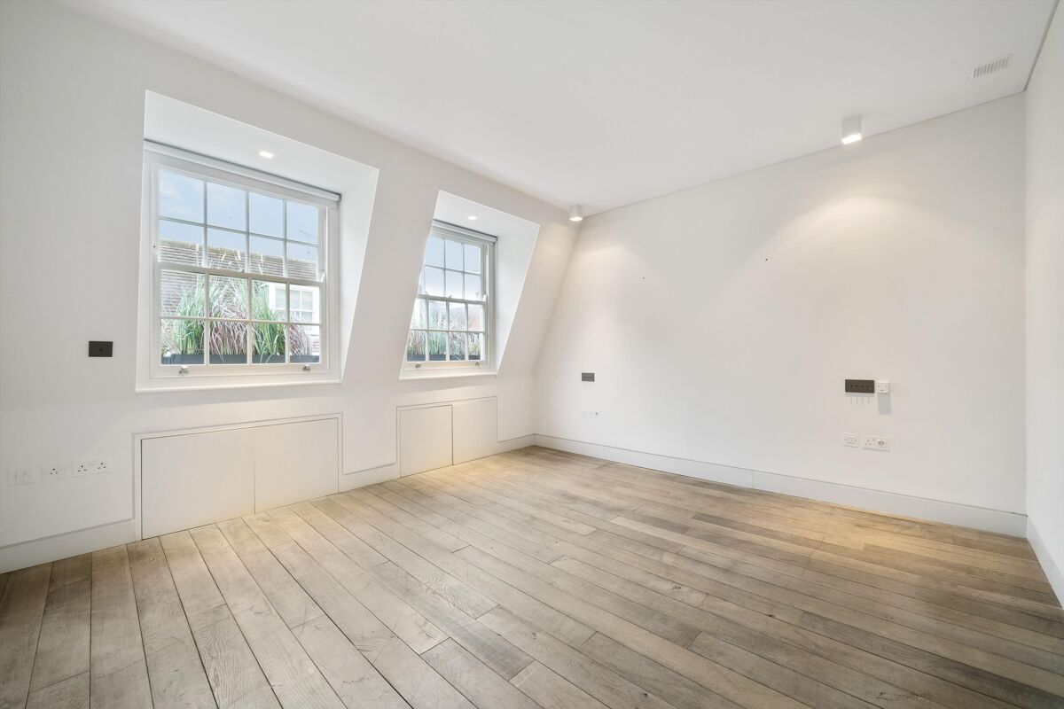 house to rent in Ennismore Mews, Knightsbridge, London, SW7