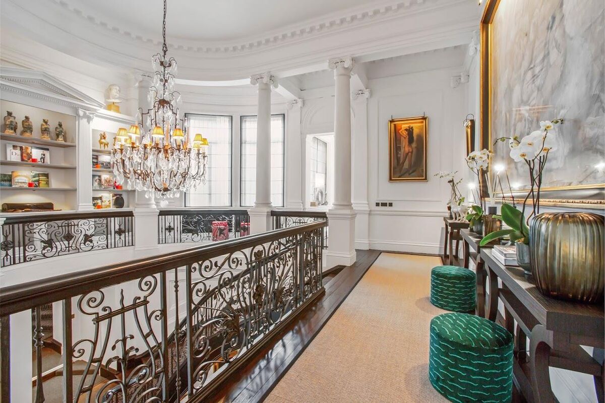 flat to rent in Cadogan Square, Knightsbridge, London, SW1X