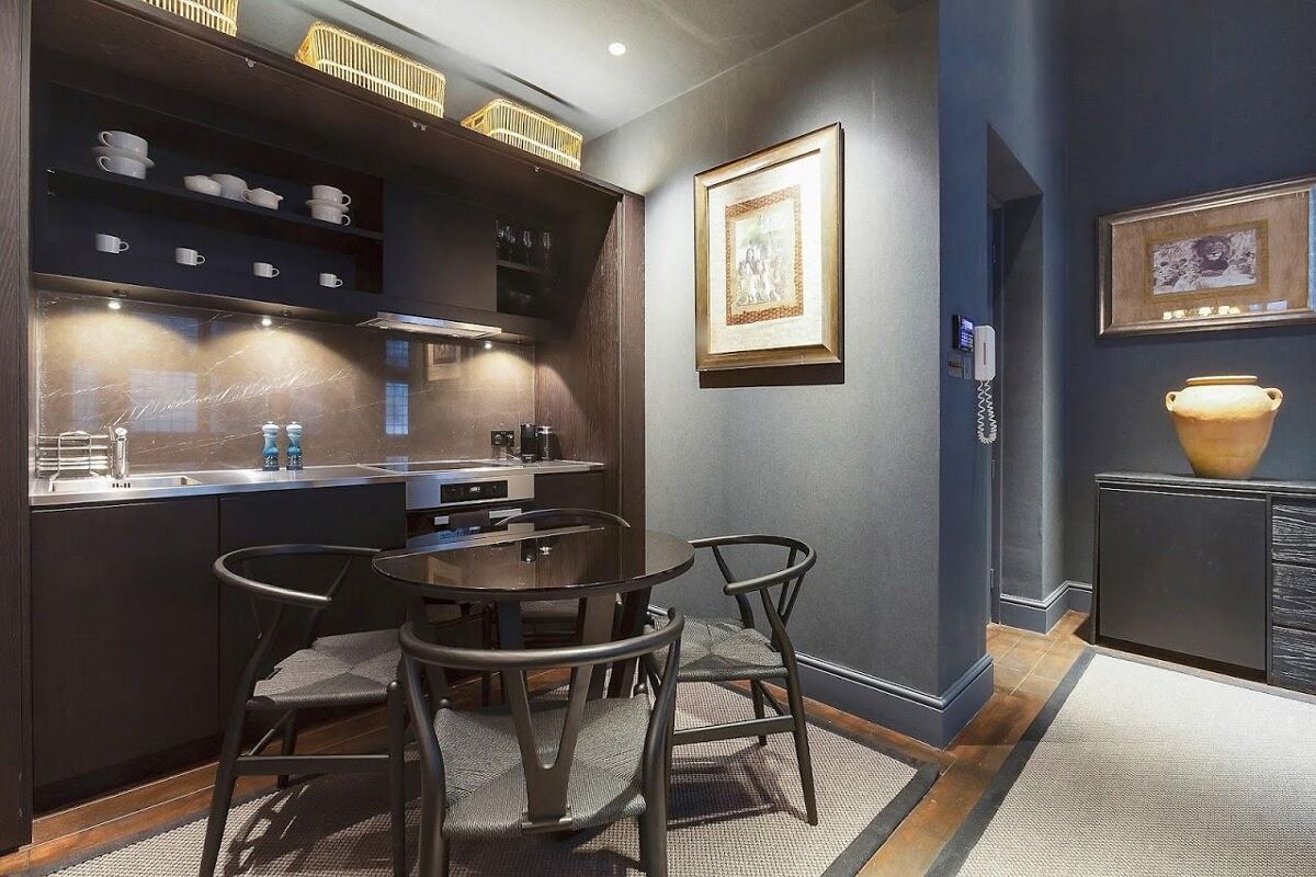 flat to rent in Cadogan Square, Knightsbridge, London, SW1X