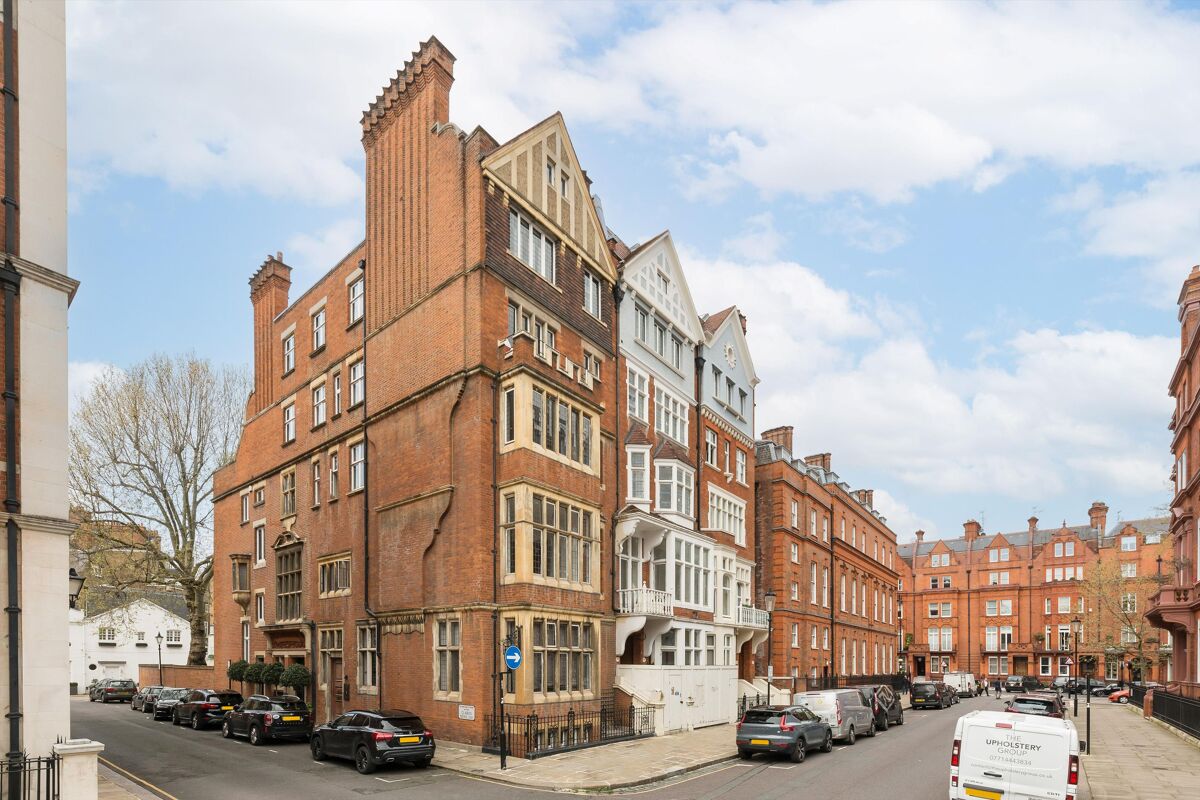 flat to rent in Cadogan Square, London, SW1X KNQ012249849 Knight Frank