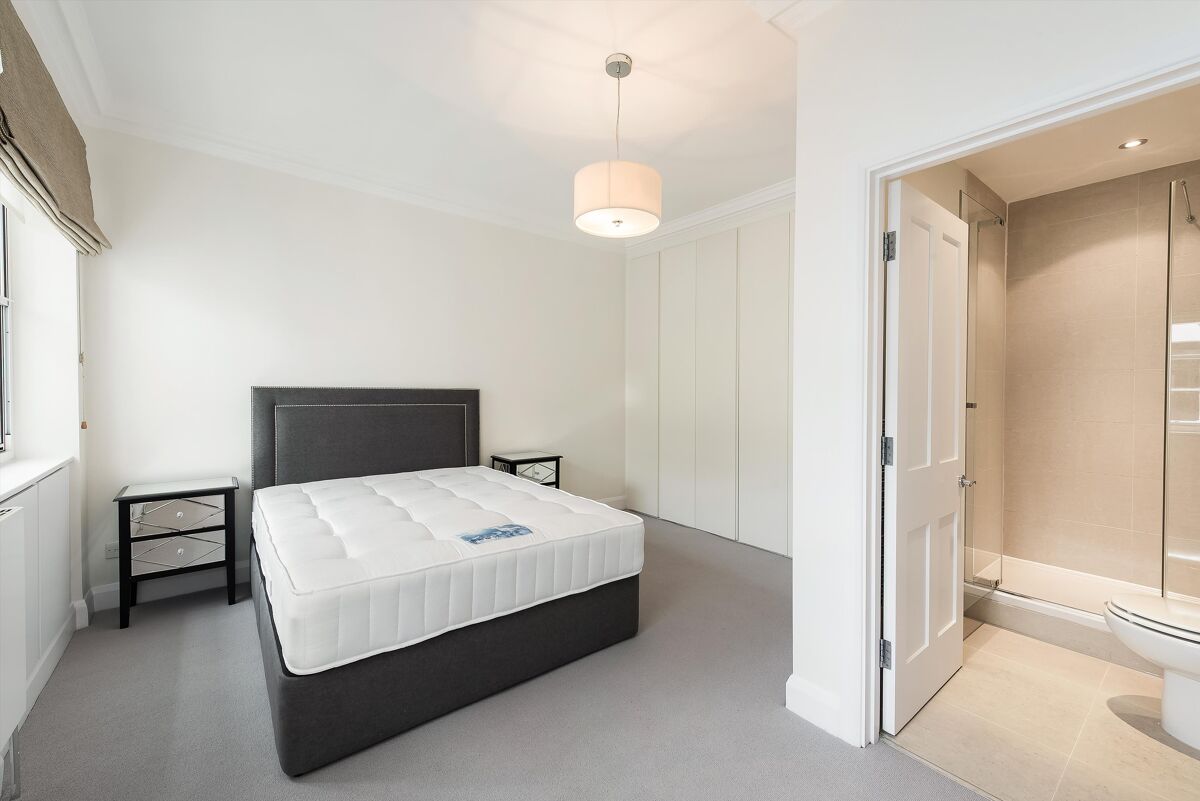 flat to rent in Onslow Square, South Kensington, London, SW7