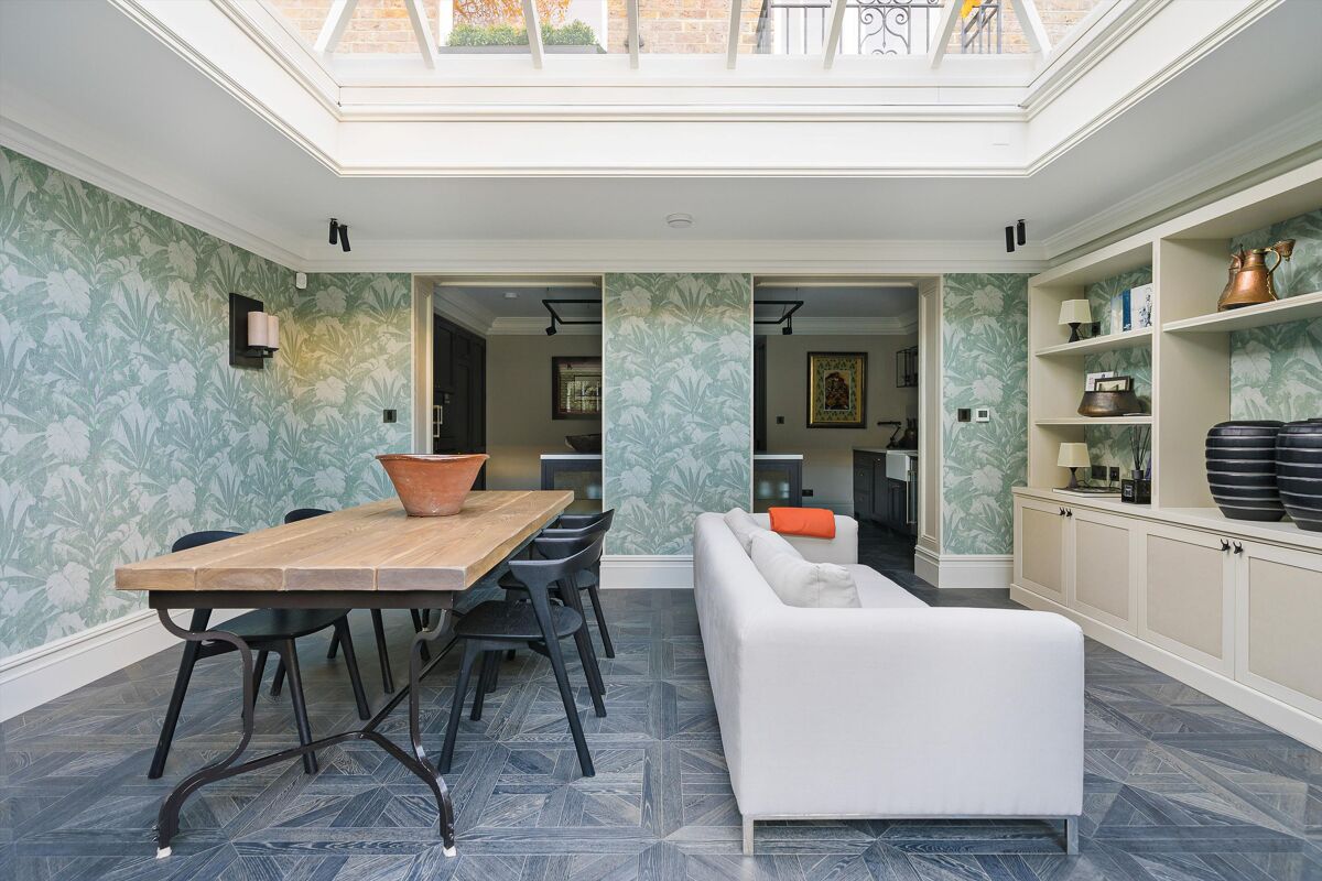 flat to rent in Cadogan Place, London, SW1X KNQ012267518 Knight Frank