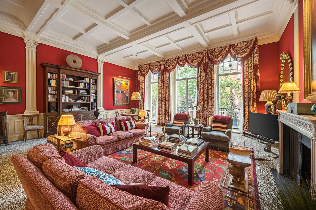 flat to rent in Cadogan Square, London, SW1X. KNQ012293546 Knight Frank