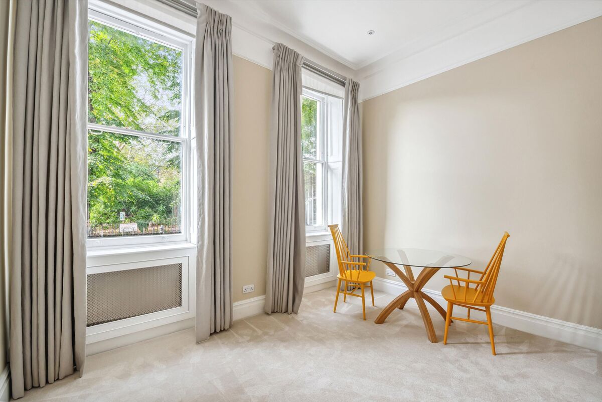 flat to rent in Cadogan Place, London, SW1X KNQ012310875 Knight Frank