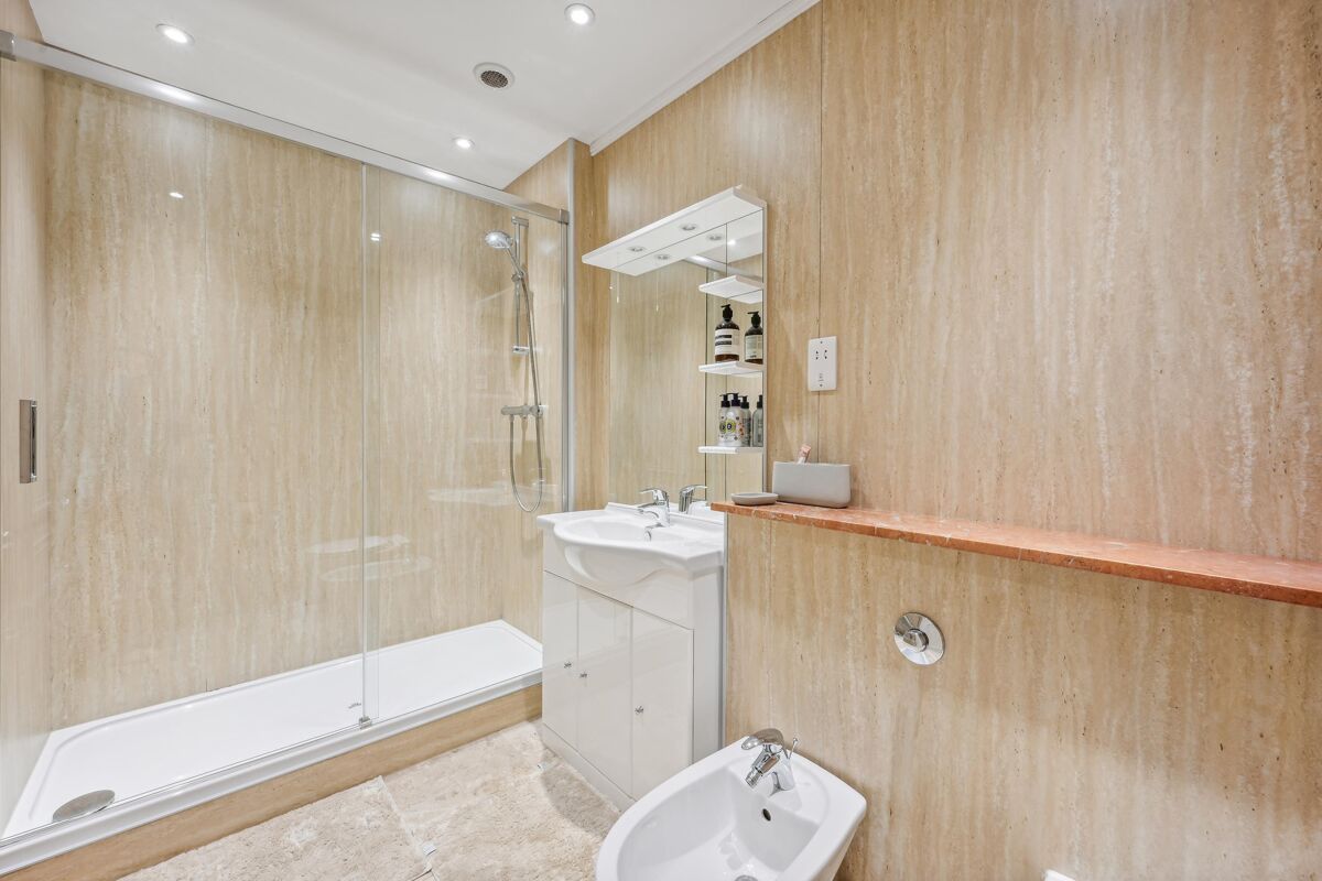 flat to rent in Cadogan Square, London, SW1X KNQ012320197 Knight Frank