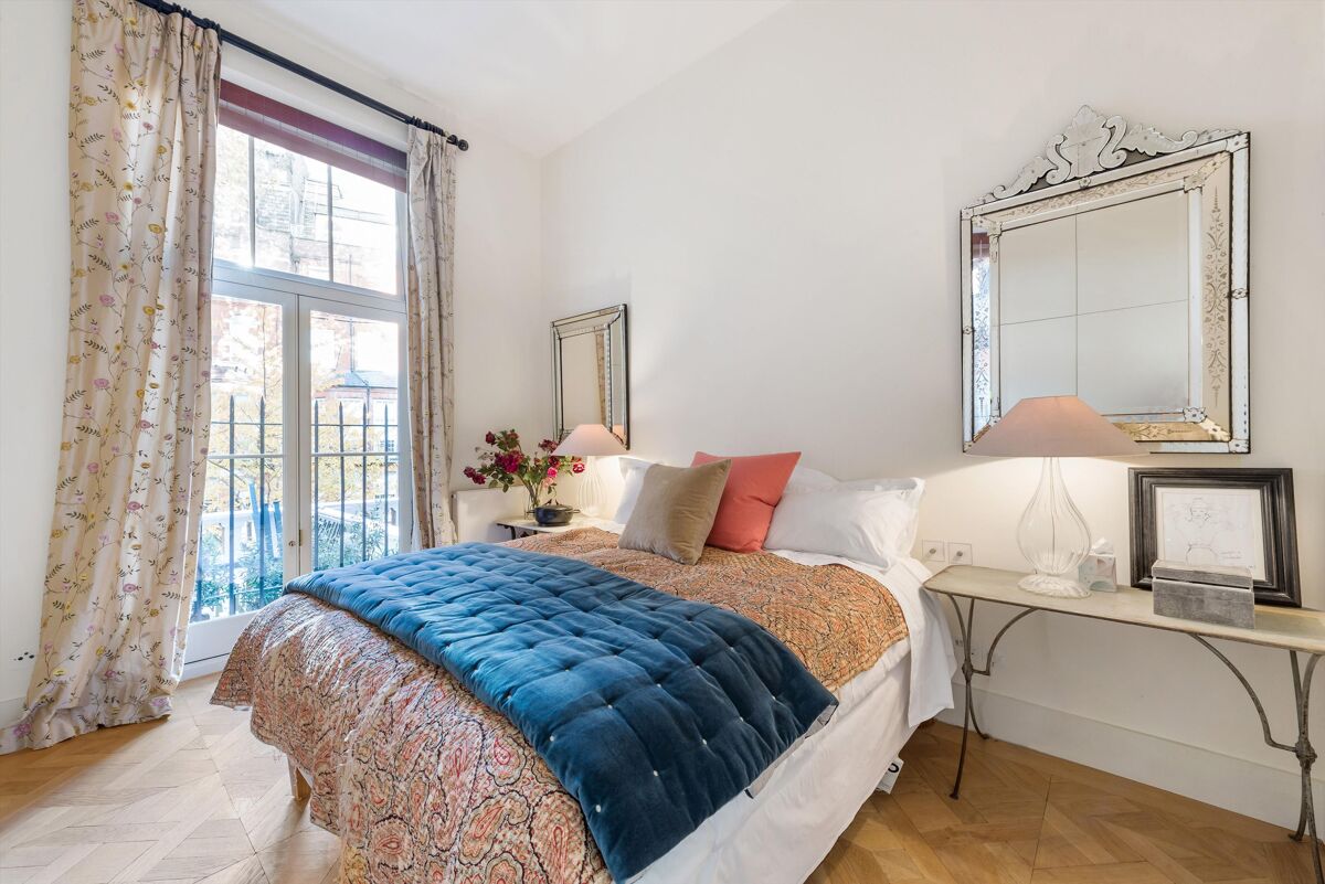 flat to rent in Egerton Gardens, London, SW3 KNQ012320971 Knight Frank