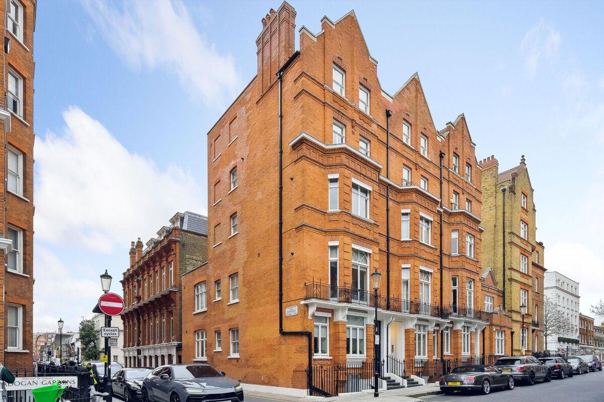 flat to rent in Cadogan Gardens, London, SW3 KNQ012353355 Knight Frank