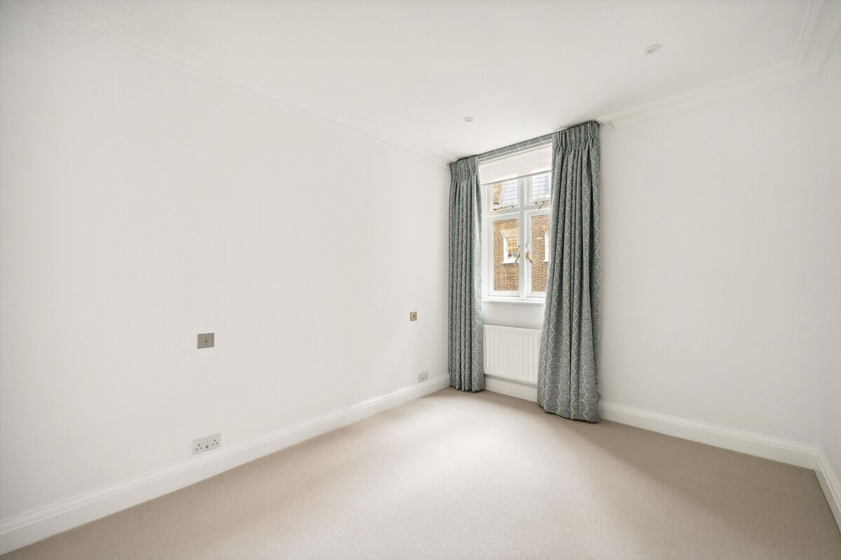 flat to rent in Cadogan Gardens, London, SW3 KNQ012353355 Knight Frank
