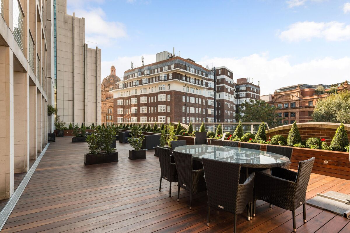 flat to rent in Lancelot Place, London, SW7 KNQ012368029 Knight Frank