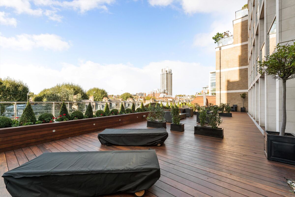 flat to rent in Lancelot Place, London, SW7 KNQ012368029 Knight Frank