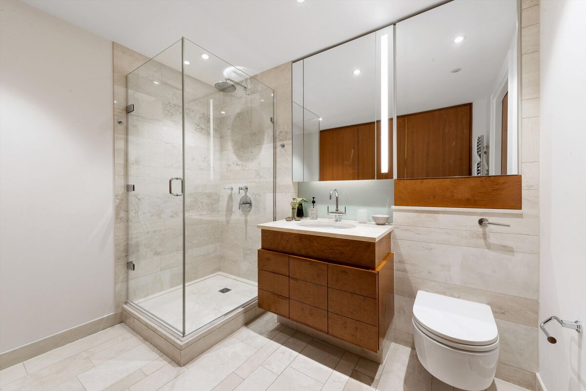 flat to rent in Lancelot Place, London, SW7 KNQ012368029 Knight Frank