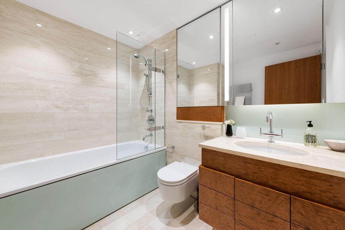 flat to rent in Lancelot Place, London, SW7 KNQ012368029 Knight Frank