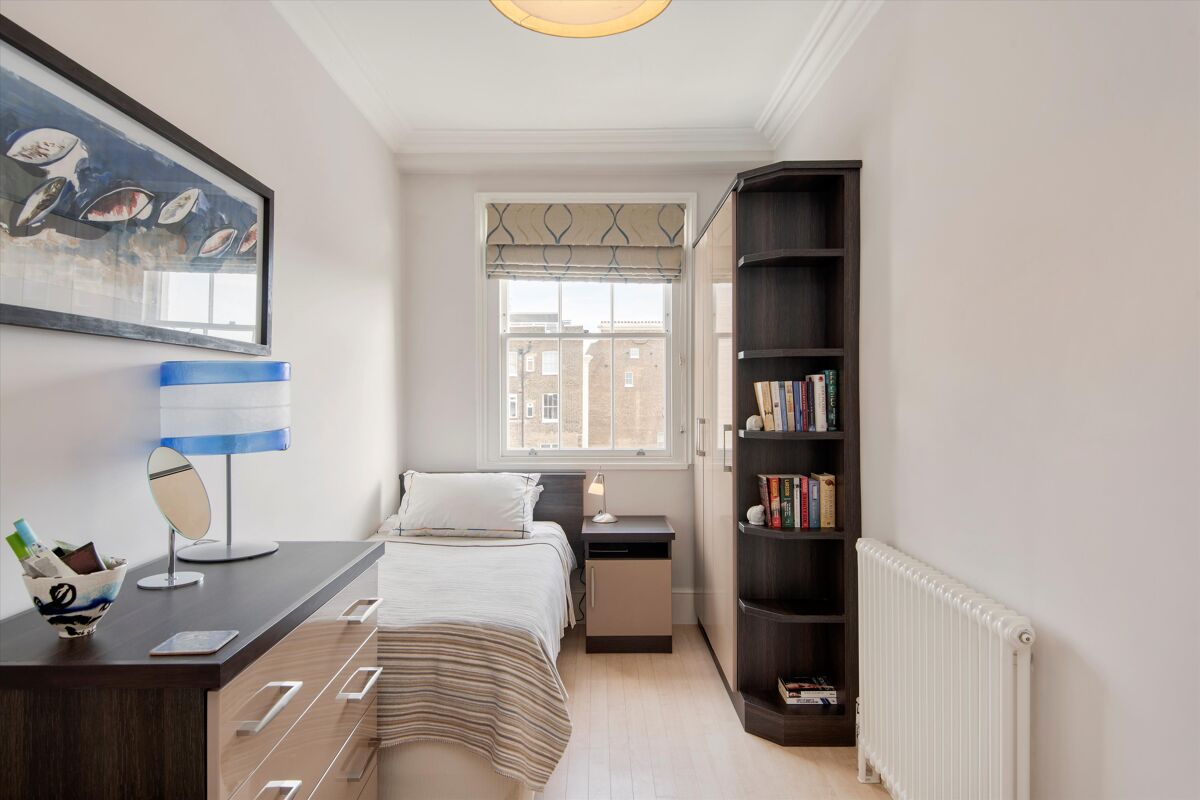 flat to rent in Ennismore Gardens, London, SW7 KNQ012368325 Knight Frank