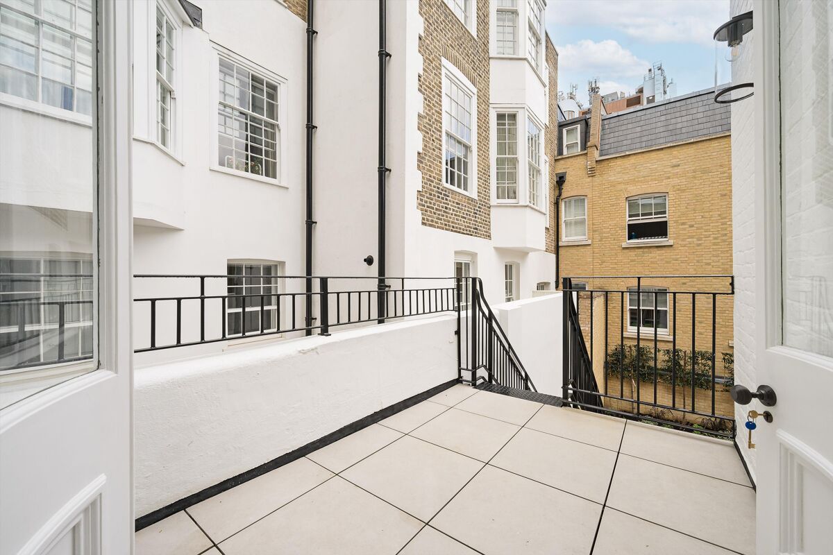 flat to rent in Cadogan Place, London, SW1X KNQ012388895 Knight Frank