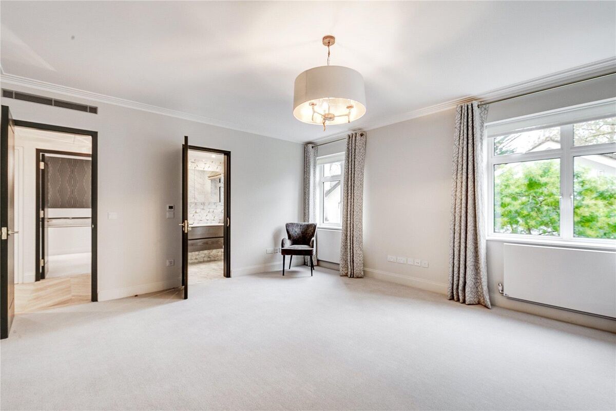 flat to rent in Princes Gate, London, SW7 KNQ012416817 Knight Frank