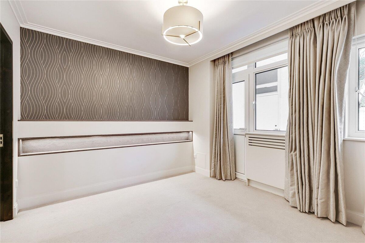 flat to rent in Princes Gate, London, SW7 KNQ012416817 Knight Frank