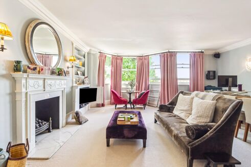 Picture of 2 bedroom flat for rent.