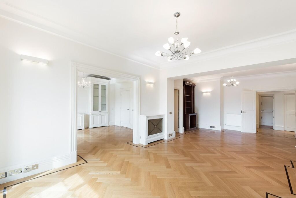 Image of Princes Gate, London, SW7