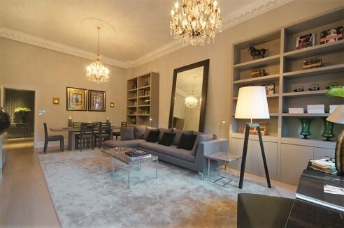 Picture of 3 bedroom flat for rent.