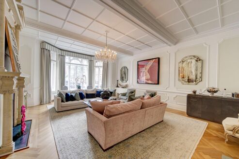 Picture of 4 bedroom flat for rent.