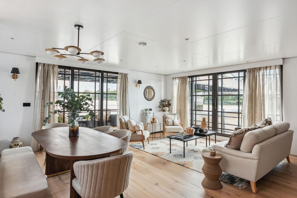 Image of Cadogan Pier, Cheyne Walk, London, SW3