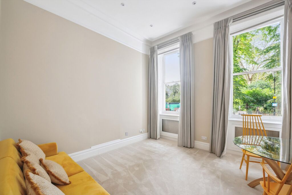 Image of Cadogan Place, London, SW1X