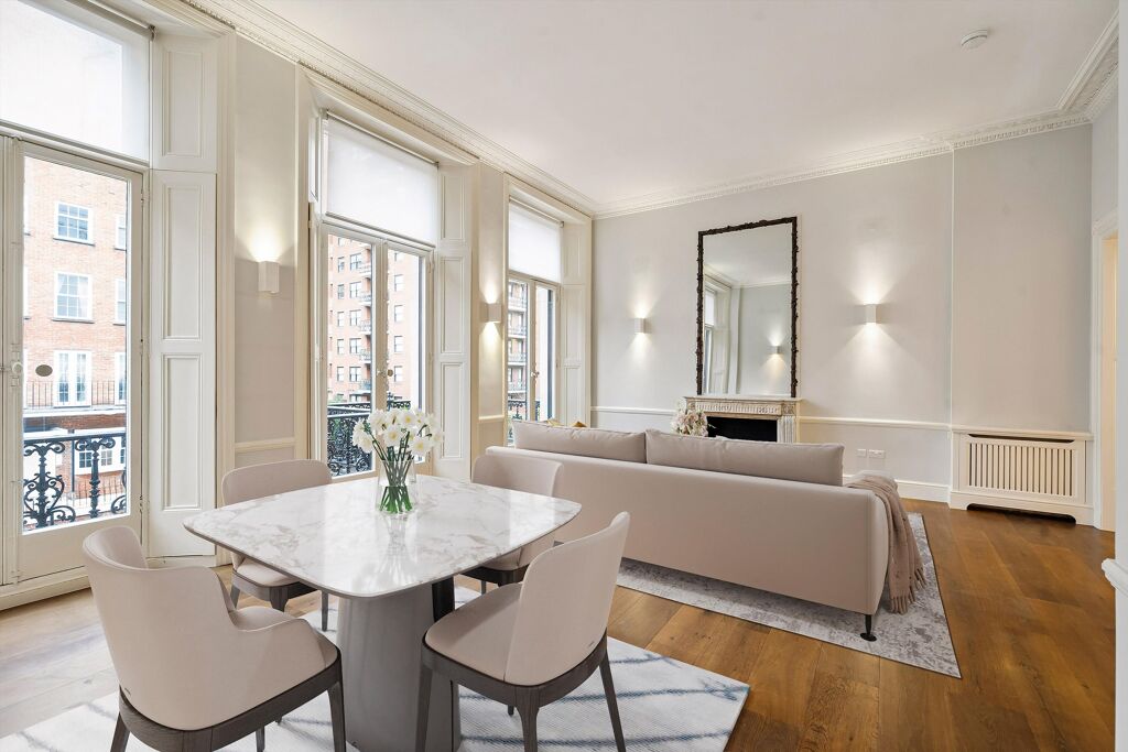 Image of Ennismore Gardens, Knightsbridge, London, SW7