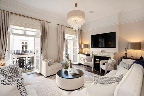 Picture of 5 bedroom house for rent.