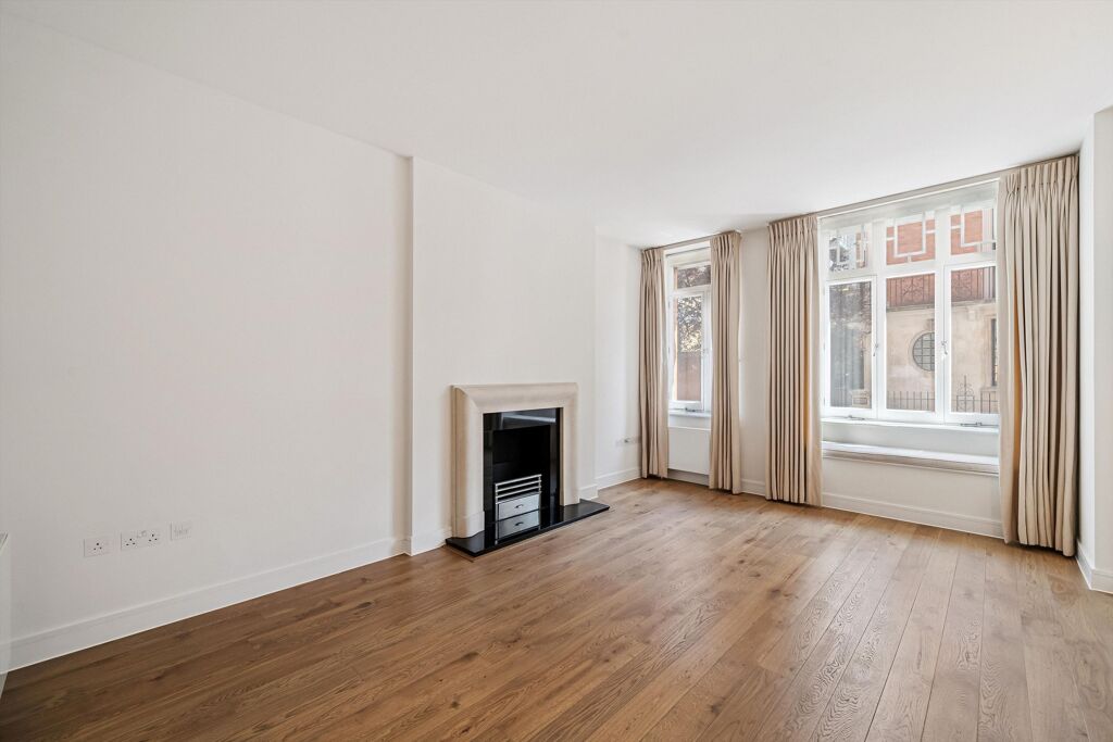 Image of Cadogan Gardens, Knightsbridge, London SW3