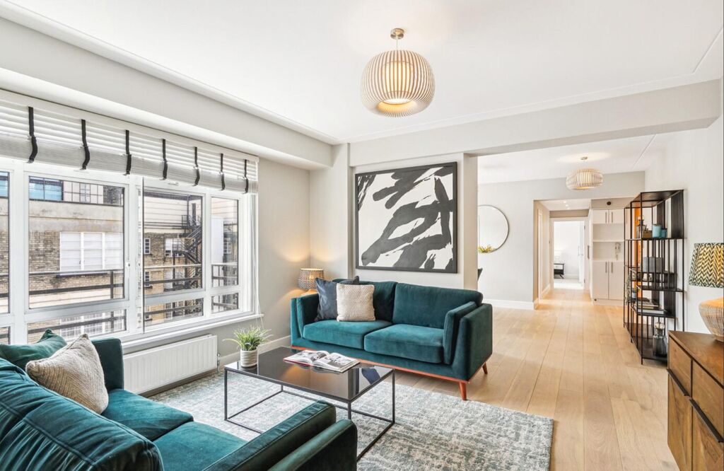 Image of Sloane Street, Knightsbridge, London SW1X