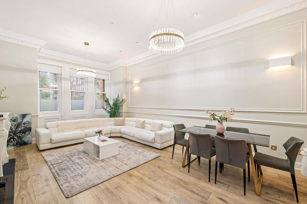 Image of Sloane Gardens, London SW1W