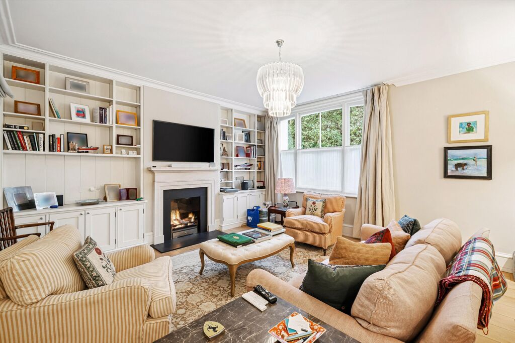 Image of Lennox Gardens Mews, Knightsbridge, London SW1, SW1X