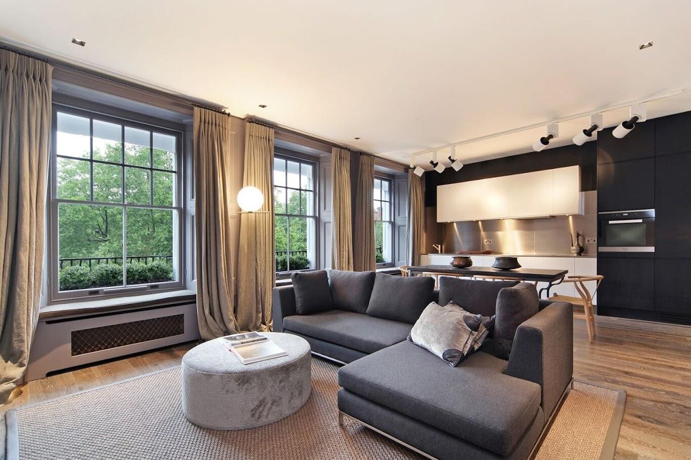 Image of Cadogan Square, London SW1X