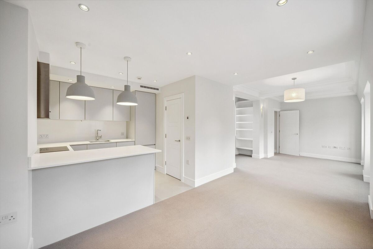 flat to rent in Hugo House, Sloane Street, Knightsbridge, London, SW1X