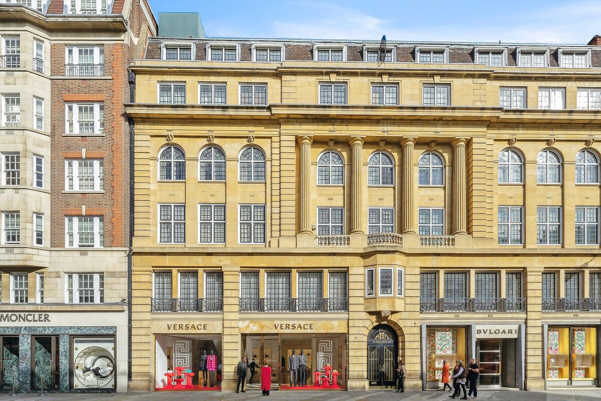 flat to rent in Hugo House, Sloane Street, Knightsbridge, London, SW1X