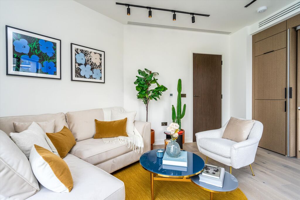 Image of The Pembridge, 1A Pembridge Gardens, Notting Hill Gate, London, W2 4EN