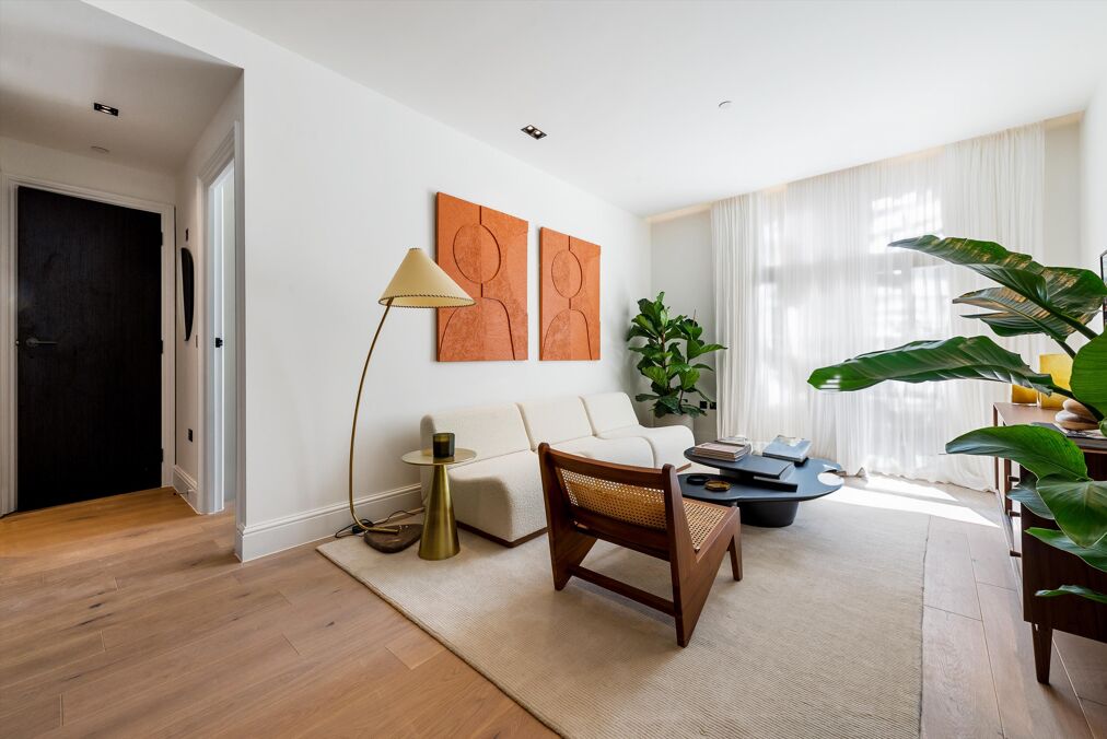 Image of The Pembridge, 1A Pembridge Gardens, Notting Hill Gate, London, W2 4EN