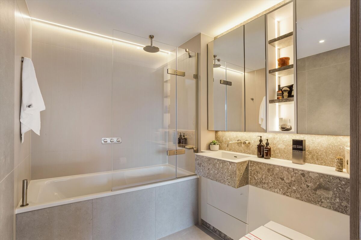 flat for sale in Capella, Kings Cross, London, N1C 4AB krd012253216