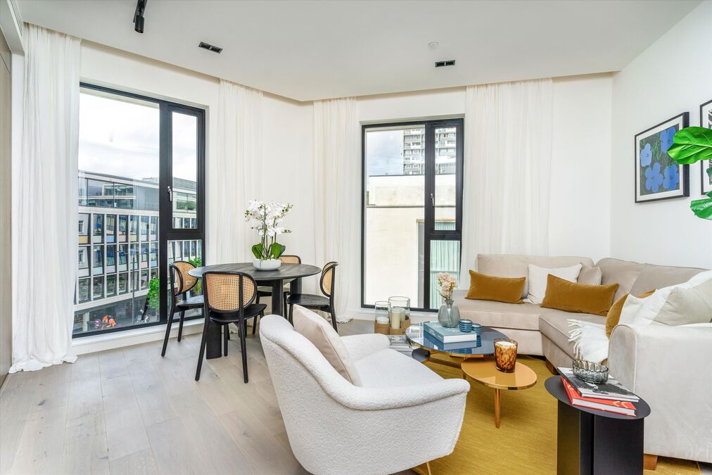 Image of The Pembridge, 1A Pembridge Gardens, Notting Hill Gate, London, W2 4EN