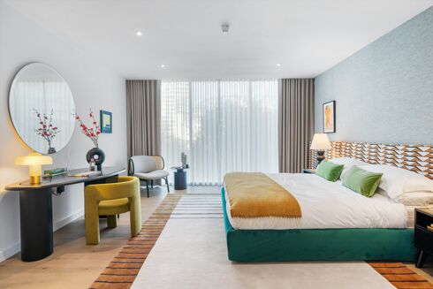 Picture of 2 bedroom flat for sale.