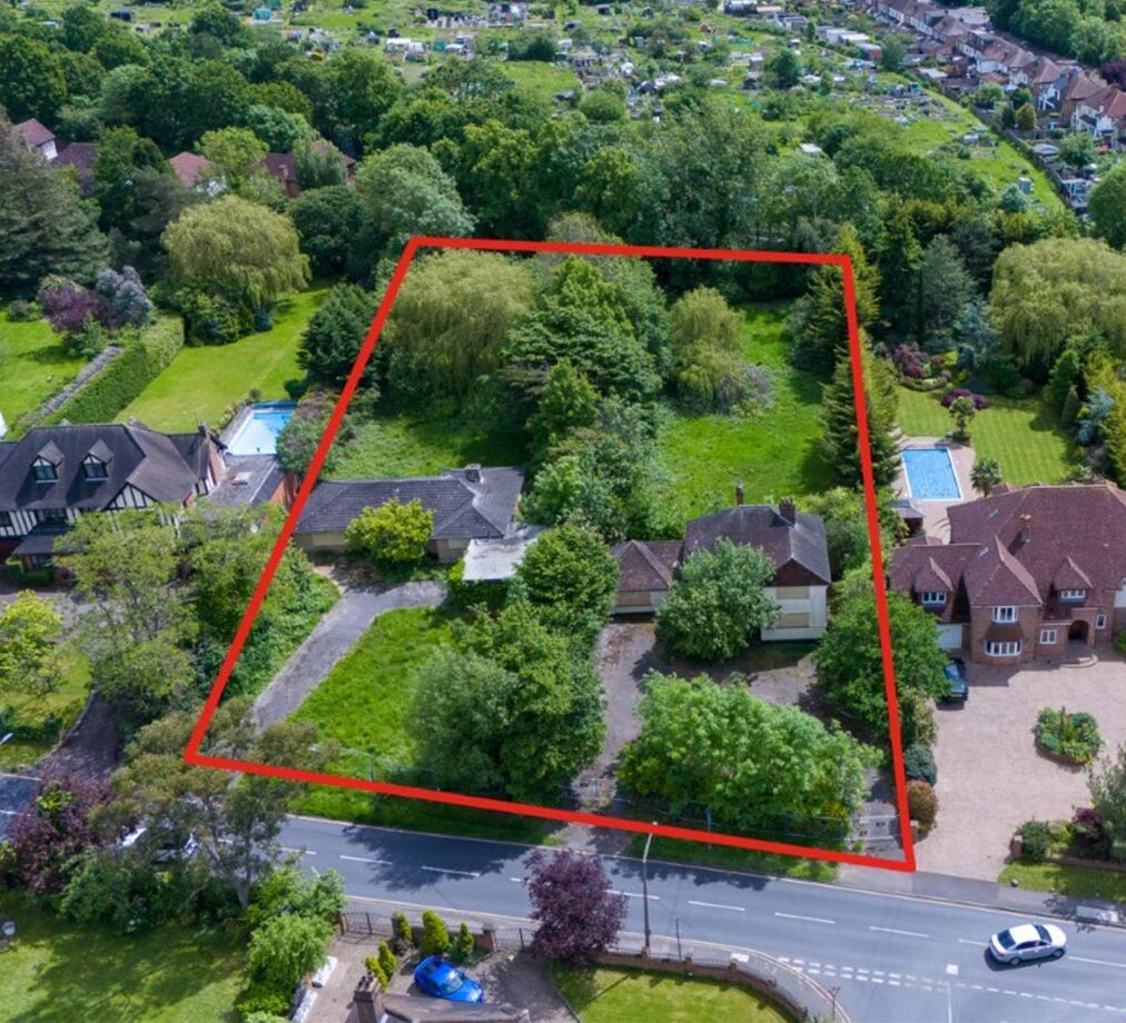 Image of 15-15A Alderton Hill, Loughton, Essex, IG10